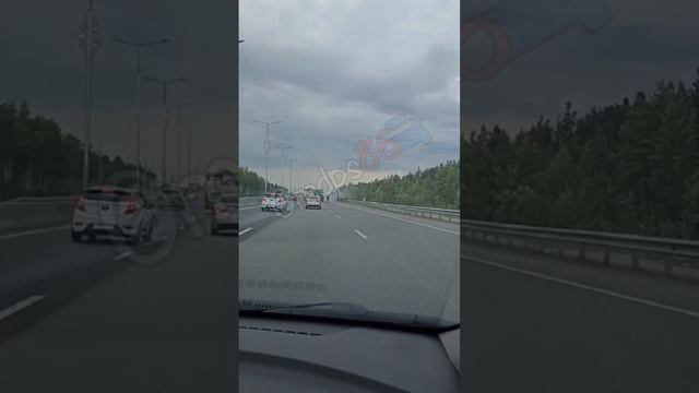 В Сургуте на ходу загорелся автобус с пассажирами смотреть онлайн