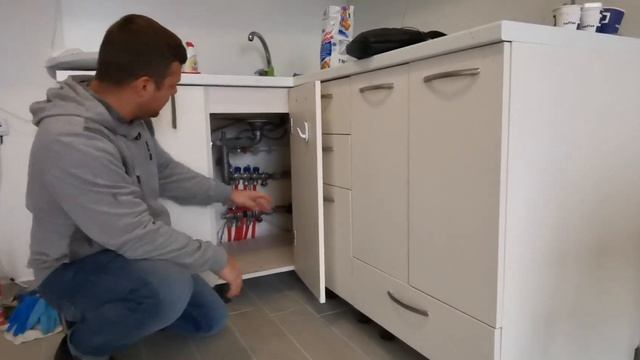 Отопление в Болгарии. Водяные теплые полы - решение проблем с конденсатом и плесенью. смотреть онлайн