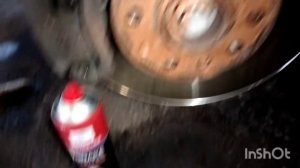 Замена передних тормозных колодок Шкода Октавия а7, 1.6, своими руками