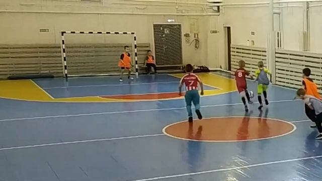 Обзор семидесятой игры. 6 голов. Победа 10:0. Отыграл в воротах 6 минут и не пропустил.