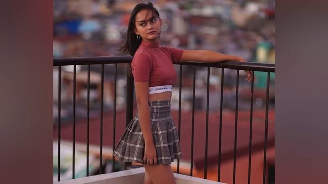 Нищенка в одно мгновение стала моделью-миллионершей. Случайная встреча полностью изменила ее жизнь! смотреть онлайн