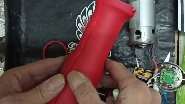 Разбираем блендер CENTEK CT-1308 800W смотреть онлайн