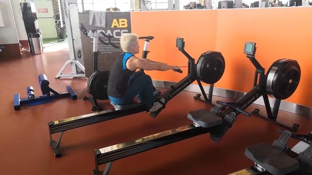 Тренировка на гребном тренажёре. Как похудеть без вреда здоровью. смотреть онлайн