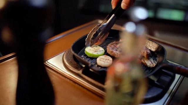 Летняя терраса ресторана La Caramell Cafe смотреть онлайн