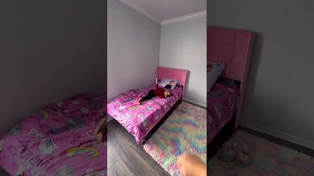 Новая кровать Софии в розовых тонах. И да!!! Мы снова переехали ? смотреть онлайн