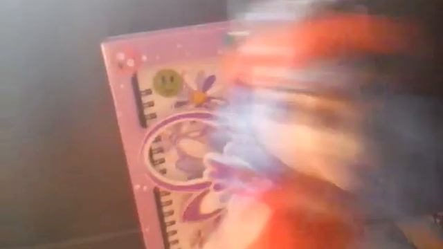 Спросоня Лора))) ВАААБШЩЕ ВСТАВАТЬ НЕ ХОЧЕТ))) смотреть онлайн