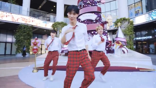 [?CHRISTMAS DANCE] Last Christmas + Jingle Bell (Remix) | Choreography By I.L.C From Vietnam