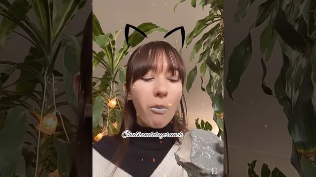 ASMR blue uzbek clay paste eating with wet chalk crunch смотреть онлайн