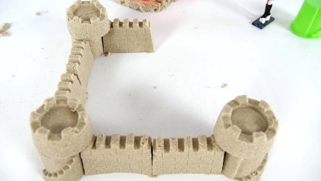 Монстер Хай - Строим замок из кинетического песка