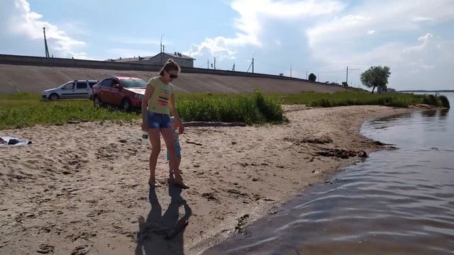 ПРОВЕРЯЕМ ТЕМПЕРАТУРУ ВОДИЧКИ НА ВОЛГЕ .07.06.2021г смотреть онлайн