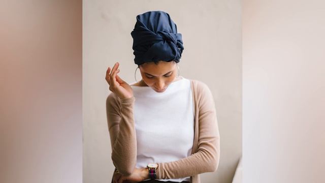 Полина решила вернуть найденный кошелек владельцу. Очень пожалела, что познакомила с ним подругу смотреть онлайн