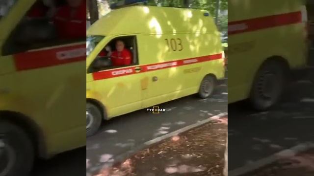 Очередь из машин "скорой помощи" в краснодарскую больницу смотреть онлайн