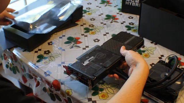 EVGA GTX 1080ti Hybrid Unboxing смотреть онлайн