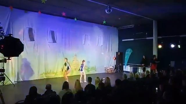 Показательное выступление акробатов на церемонии награждения легкоатлетов, 2018 смотреть онлайн