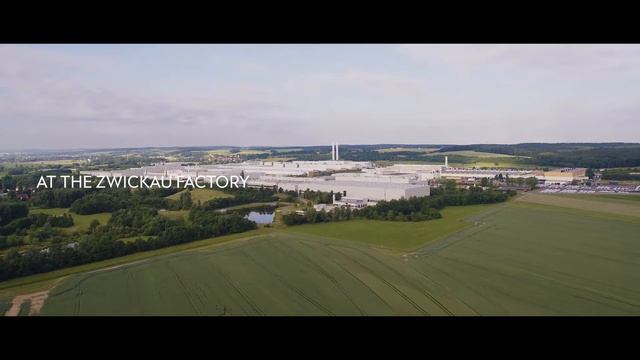 Cupra начинает серийное производство своего первого электромобиля смотреть онлайн