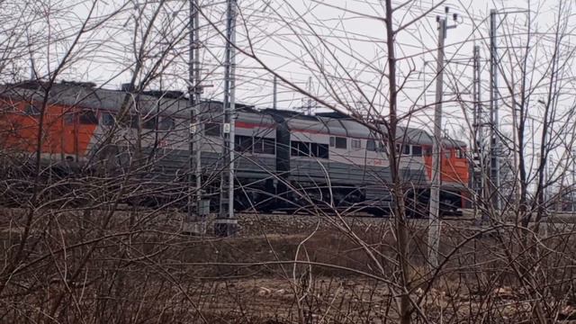 "Гость со Свердловской жд". 2ТЭ116-542 и 2ТЭ25км-0206 отправляются со станции Тихорецкая. смотреть онлайн