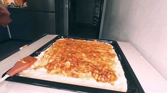 Наивкуснейшая пицца/Пока на улице слякоть/На кухне у нас жара смотреть онлайн