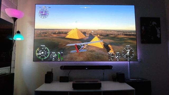 Flight Simulator on a 4k Laser Projector смотреть онлайн