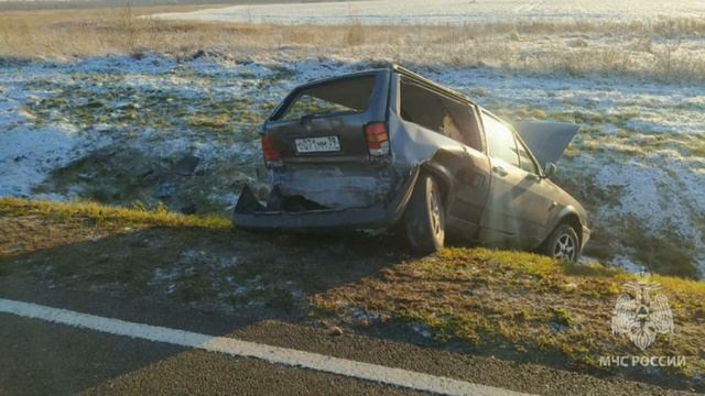 На федеральной трассе перевернулся Фольксваген смотреть онлайн