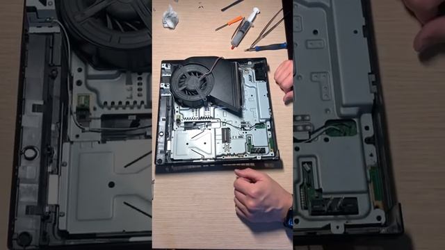 Разборка/сборка PS3 slim, замена термопасты, полная инструкция. Часть 2 смотреть онлайн