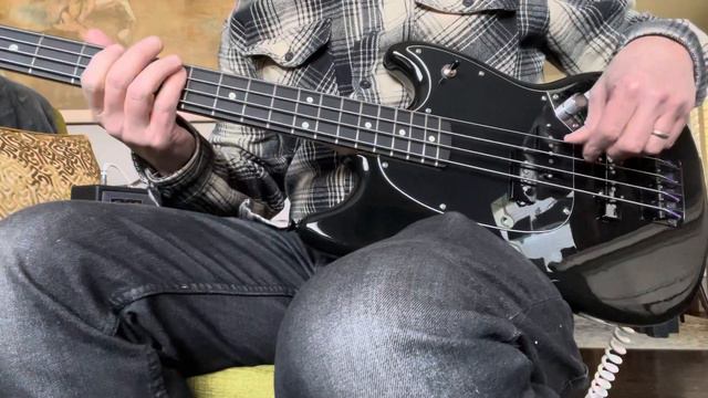 2019 Fender Mustang Blackout Ebony Short Scale Bass Limited Edition MIM Mexico смотреть онлайн