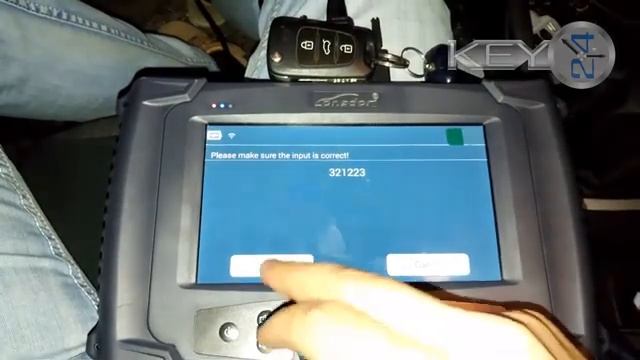 Kia Cee'd 2011 Key Programming by Lonsdor K518 смотреть онлайн
