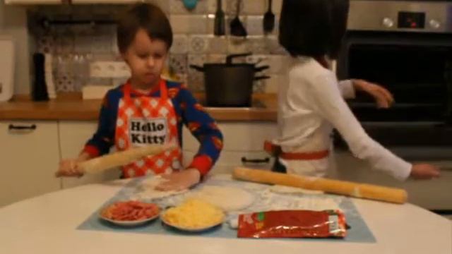 "Пицца". Готовят дети. Cooking kids. смотреть онлайн