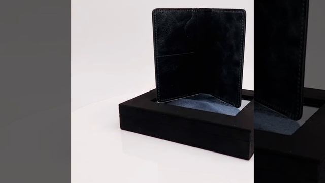 Обложка для паспорта "Saffiano" с накладкой "Лев" (в подарочной коробке) смотреть онлайн