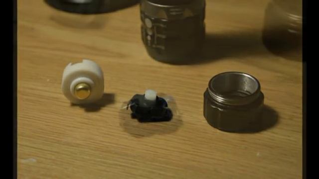 Фонарик Police BL-8500 ремонт или замена кнопки. смотреть онлайн