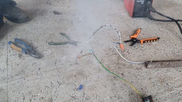 Клеммы wago против скрутки с зажимом соединительным СИХ, испытание через сварочник смотреть онлайн