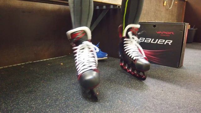 My First Time In Bauer Skates | Bauer Vapor X2.7 | Review And On Ice Test