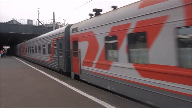 Электровоз ЧС2Т-967 с поездом СПб - Челябинск, СПб / Elloc ChS2T-967 with train SPb - Chelyabinsk смотреть онлайн