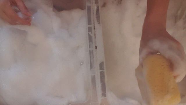 ASMR💜Lavender Method Cleaner 💜 60 Litres Of Suds Scooped In 2 Tubs! SUPER SUDSY SPONGE SQUEEZE🧽☁️💦