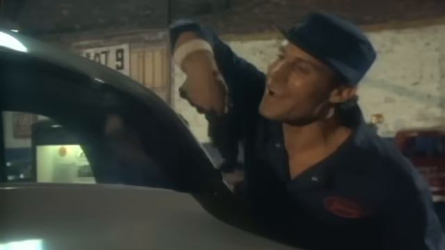 Billy Joel - Uptown Girl (Official Video) смотреть онлайн