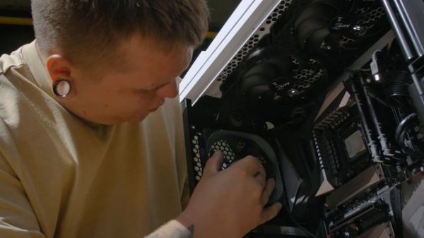 КАК ПРАВИЛЬНО ПОЧИСТИТЬ ПК ОТ ПЫЛИ И НЕ УБИТЬ ЕГО