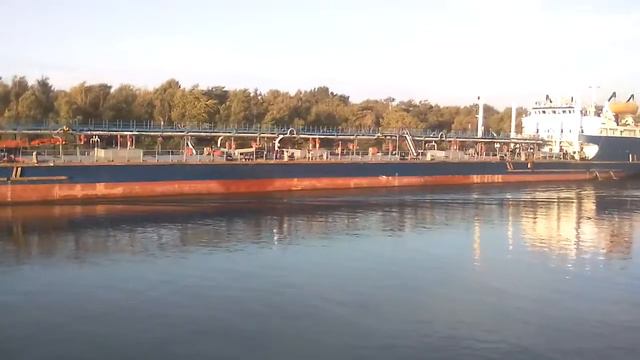 Речная навигация на реке Дон.Перевзка нефтеналевных грузов внутренним водным путем.Танкер Волгонефт смотреть онлайн