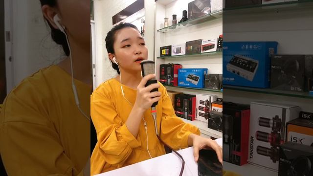 Khách Test Mic Thu Âm AKG P420 | Hoa Nở Không Màu Live Tại 9XAUDIO смотреть онлайн