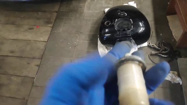 Как очистить топливный бак от ржавчины. Мотоцикл Drag Star. Выбор топливного фильтра. смотреть онлайн