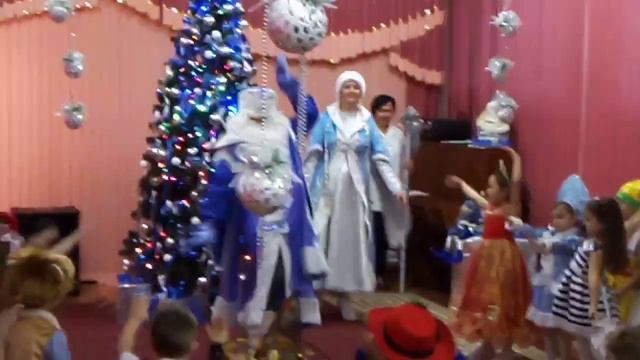 Дед Мороз зажигает Новый Год 2019. Орск 24.12.2018 смотреть онлайн