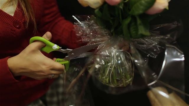 Детально: цветы в шляпных коробках смотреть онлайн