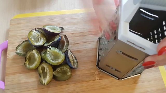 Мясо запеченное в духовке со сливами|Вкусный рецепт из мяса| смотреть онлайн