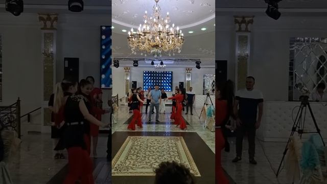Казак той, танцы в стиле казак той, групповой танец.2 смотреть онлайн