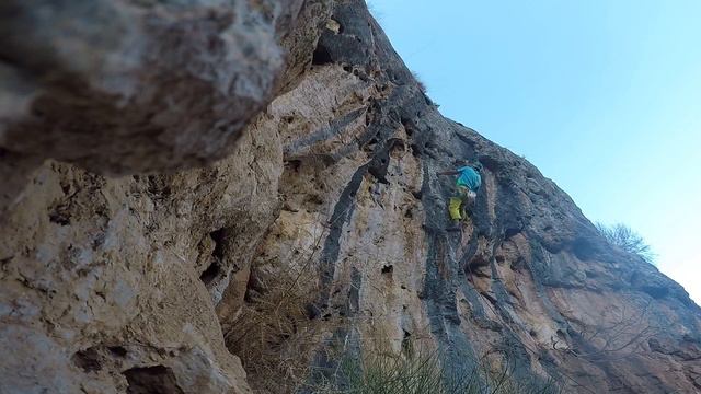 Rock Climbing in Lebanon- Flying Frog- Tefehat crag, Chatin. смотреть онлайн