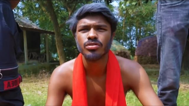 Story of Dangerous Train || Bangla Funny Video || Presented By Omor On Fire & Bhai Brothers Squad смотреть онлайн