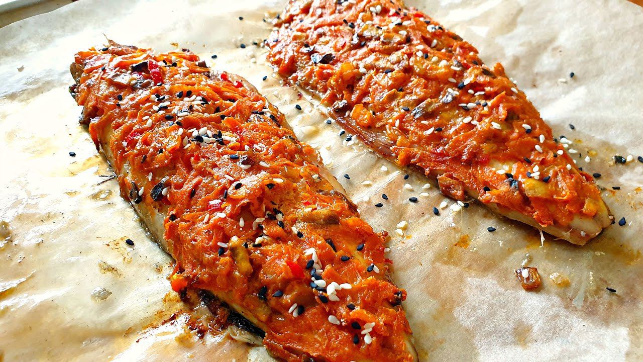 Скумбрия под шубой. Рыба запеченная с овощами. Простой и вкусный рецепт! 4К. смотреть онлайн