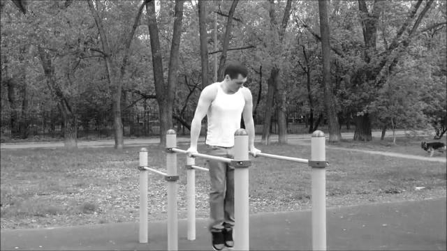 Упражнения на пресс на турниках и брусьях для мужчин смотреть онлайн