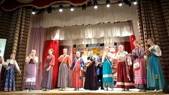 Народная песня "Варвара Варвара ходить так устала" в исполнении ансамбля "Златница" (Кемерово) смотреть онлайн
