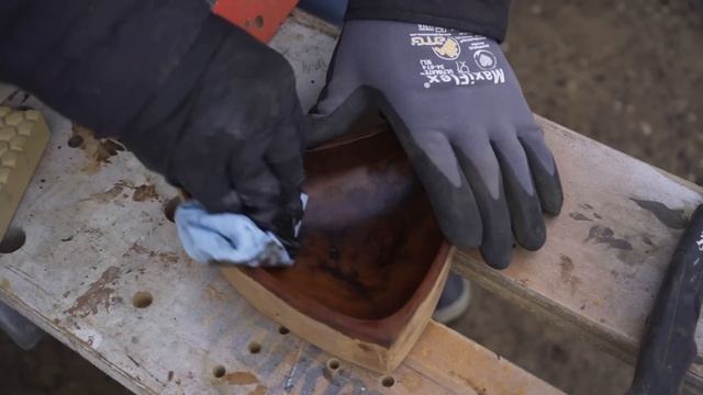 Garage Sale Find Gets A Quick & Easy Refinish | Using Scrapers & Shellac смотреть онлайн