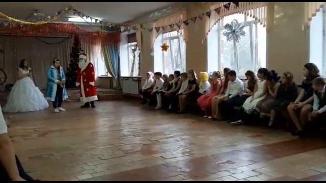 Мой внук Дед Мороз.Новогодний утренник в школе.Кто же Дед Мороз? а мой внук. смотреть онлайн