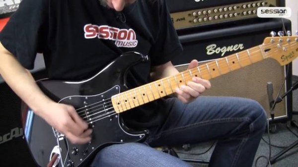 SQUIER BY FENDER Vintage Modified 70s Stratocaster MN BK